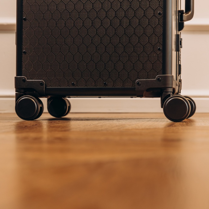 Чемодан из карбона «Плетение Хек»