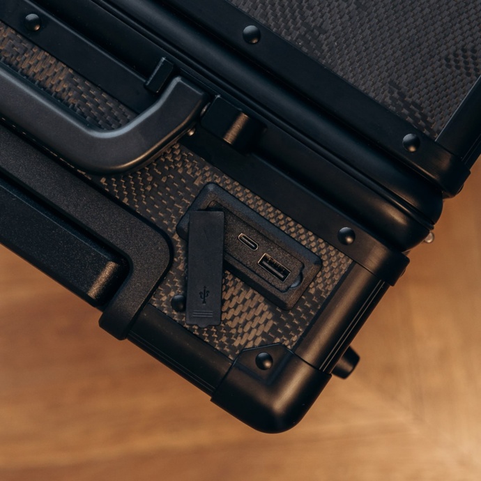 Чемодан из карбона «Плетение Хаки»